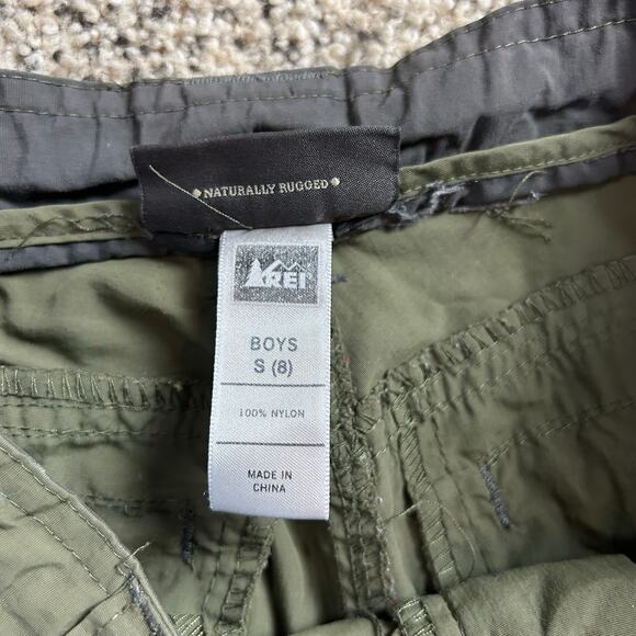 REI Boys Nylon Cargo Shorts Size Small 8 Green Adjustable Waist Outdoor - Picture 3 of 5